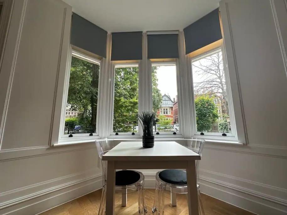 Superior Stay, Sophia Gardens, City Centre And Stadium Sleeps 4 Cardiff Eksteriør bilde