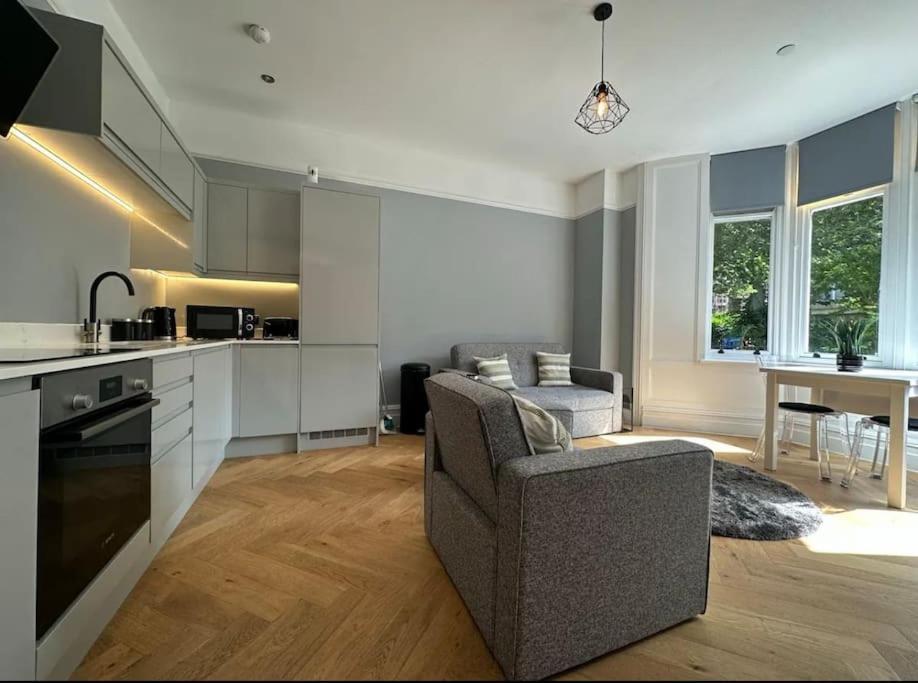 Superior Stay, Sophia Gardens, City Centre And Stadium Sleeps 4 Cardiff Eksteriør bilde